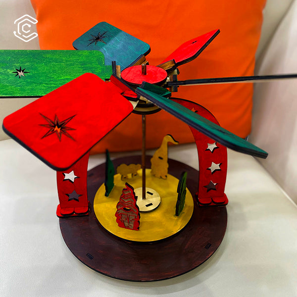 Drehbares Weihnachtsornament für den Schreibtisch mit Gomes-Laserschneidedatei 